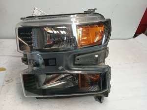 2019-2022 Chevrolet Silverado 1500 Halogen Headlight Assembly - Left (Driver) (Used OEM)