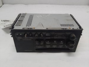 1998-2002 GMC Sonoma Standard Audio System Radio (Used OEM)