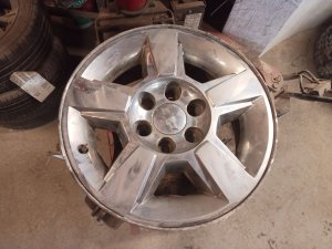 2009-2014 Chevrolet Tahoe Chrome 18x8 5-Spoke Chrome Clad Alloy Wheel (Used OEM)