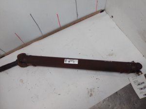 2002-2006 Chevrolet Avalanche Drive Shaft - Front (Used OEM)