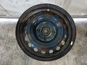 2007-2012 Nissan Sentra Black 15x6.5 Steel Wheel (Used OEM)