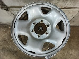 2016-2023 Toyota Tacoma Gray 16-Inch 5-Spoke Steel Wheel (Used OEM)