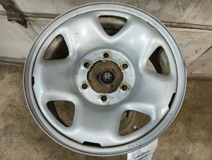 2016-2023 Toyota Tacoma Gray 16-Inch 5-Spoke Steel Wheel (Used OEM)