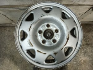 1997-2001 Honda CR-V Silver 15x6 8-Spoke Steel Wheel (Used OEM)