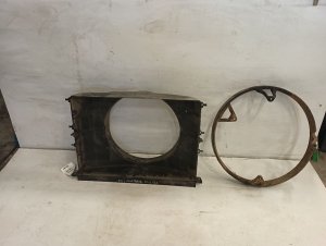 2015-2019 GMC Sierra 2500 HD Engine Cooling Fan Shroud (Used OEM)