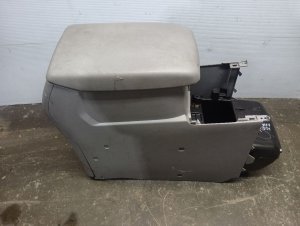 2008-2010 Toyota Highlander Silver Floor Console Panel with Lid (Used OEM)