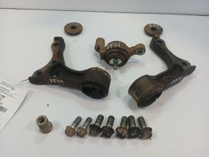 1995-2004 Toyota Tacoma Differential Bracket (Used OEM)
