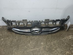 2015-2017 Hyundai Accent Black Upper Grille (Used OEM)