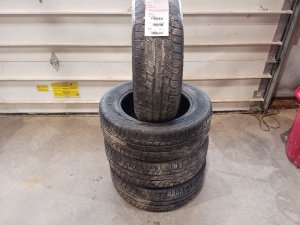 2012-2015 Honda Pilot 235/65R18 BFGoodrich Advantage Tire (Used OEM)