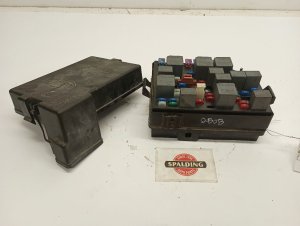 2002-2004 Kia Spectra Fuse Box (Used OEM)