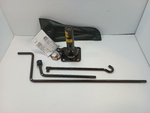 1996-1997 Toyota 4Runner Scissor Jack and Tool Kit (Used OEM)