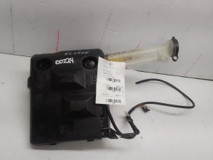1996-2002 Chevrolet Silverado 3500 Washer Fluid Reservoir without Rear Wiper (Used OEM)