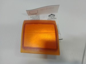 1994-1999 Chevrolet Suburban 2500 Lower Marker Light - Right (Passenger) (Used OEM)