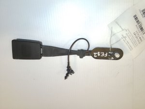 2015-2020 GMC Yukon XL Black Seat Belt Buckle - Front, Left (Driver) (Used OEM)