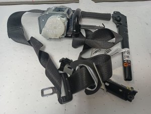 2017-2020 GMC Yukon XL Black Seat Belt Assembly without Pre-Crash System - Front, Left (Driver) (Used OEM)
