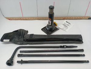 2015-2020 GMC Yukon XL Scissor Jack (Used OEM)