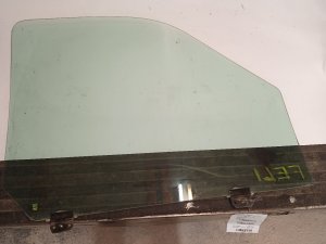 2000-2005 Ford Excursion Door Glass - Front, Left (Driver) (Used OEM)