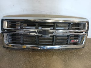 2014-2015 Chevrolet Silverado 1500 Black Chrome Surround Black Bar Grille (Used OEM)
