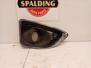 2010-2012 Ford Fusion Chrome Front Fog Light Bezel - Right (Passenger) (Used OEM)