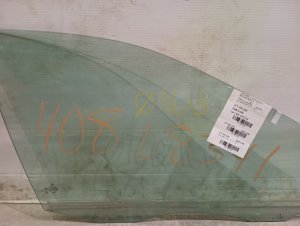 2004-2007 Mercedes-Benz C300 Door Glass - Front, Right (Passenger) (Used OEM)