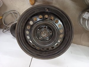 1995-2005 Pontiac Sunfire Black Wheel (Used OEM)