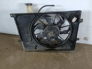 2014 Kia Forte Koup A/C Condenser Fan Motor Assembly with Reservoir (Used OEM)