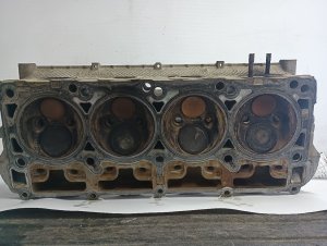 2005 Dodge Magnum Engine Cylinder Head - Left (Driver) (Used OEM)