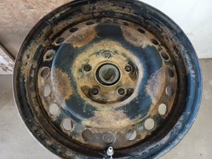 2014-2015 Nissan Rogue Select Black Wheel (Used OEM)