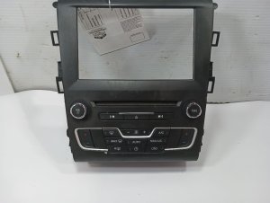 2016 Ford Fusion Audio System (Used OEM)