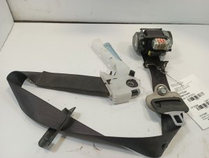 2013-2016 Nissan LEAF Gray Seat Belt Buckle with Pretensioner - Front (Used OEM)