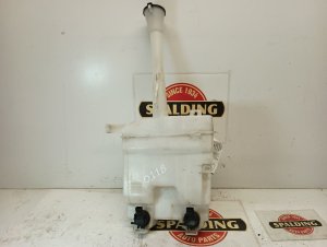 2009-2010 Pontiac Vibe Washer Fluid Reservoir with Dual Pump (Used OEM)
