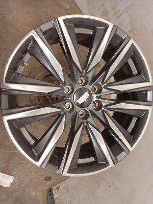 2021-2026 GMC Yukon Black 22x9 12-Spoke Machined Gloss Black Alloy Wheel (Used OEM)