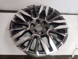 2022-2025 Chevrolet Silverado 1500 Gray 20x9 10-Spoke Machined Charcoal Alloy Wheel (Used OEM)