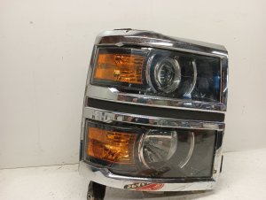 2014-2015 Chevrolet Silverado 1500 Headlight Assembly - Right (Passenger) (Used OEM)