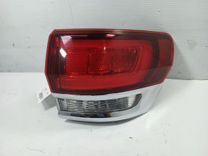 2020-2022 Jeep Grand Cherokee Quarter Panel Mounted Taillight Assembly - Right (Passenger) (Used OEM)