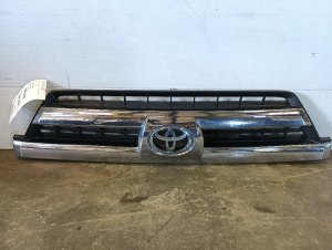 2003-2005 Toyota 4Runner Black Chrome and Black Grille (Used OEM)
