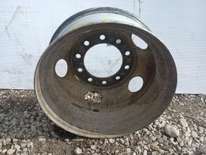  Volvo VNL 22.5x8.25 10-Hole Aluminum Wheel (Used OEM)
