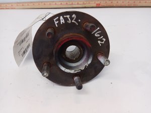 1999-2006 Jeep Wrangler Hub Assembly (Used OEM)