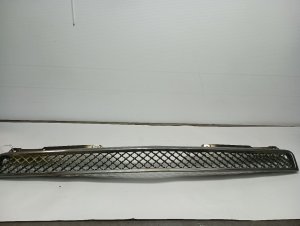 2007-2014 Chevrolet Tahoe Chrome Upper Grille (Used OEM)