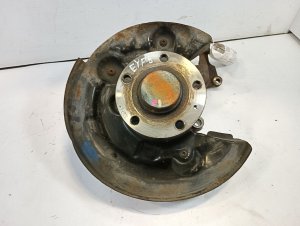 2015-2019 Volkswagen Beetle Rear Multi-Link Stub Axle - Left (Driver) (Used OEM)