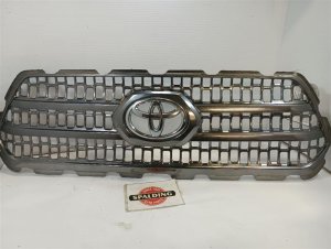 2016-2017 Toyota Tacoma Black Silver Two-Bar Mesh Grille Insert (Used OEM)