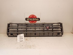 1982-1983 Toyota Pickup Chrome Chrome Grille (Used OEM)