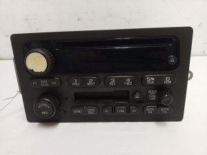 2005-2006 GMC Yukon AM/FM CD Cassette Radio Receiver (Used OEM)
