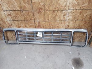 1986-1990 Dodge D350 Chrome Chrome Grille Assembly (Used OEM)
