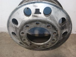  Volvo VNL 22.5x8.25 10-Hole Aluminum Wheel (Used OEM)