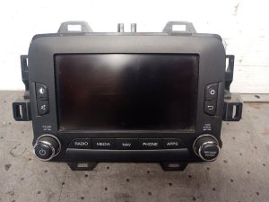 2015-2017 Jeep Renegade Radio Receiver with 6.5-Inch Touchscreen Display (Used OEM)