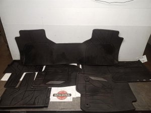 2021-2026 GMC Yukon 3-Piece Floor Mat Set (Used OEM)