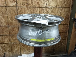 2005-2007 Subaru Impreza Silver 16x6.5 7-Spoke Silver Alloy Wheel (Used OEM)