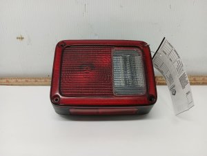 2007-2018 Jeep Wrangler Taillight Assembly - Left (Driver) (Used OEM)