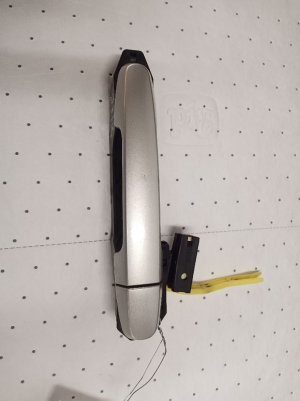 2002-2006 Toyota Camry Silver Front Exterior Door Handle - Left (Driver) (Used OEM)